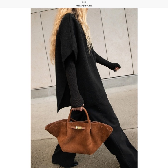 BNWT OAK + FORT Turtleneck Cape O/S Black - Picture 1 of 9